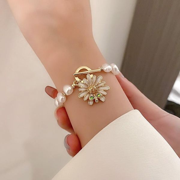 charm bracelets kofsac luxury pearl for women fashion jewelry white daisy small insects bangle girlfriend party gift, Golden;silver
charm bracelets kofsac luxury pearl for women fashion jewelry white daisy small insects bangle girlfriend party gift, Golden;silver