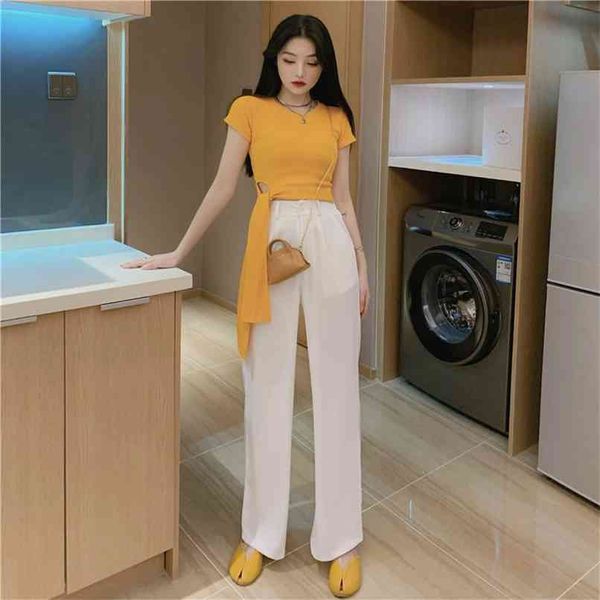 t-shirt with straps on the hem and umbilical exposed + drape suit material wide-leg pants spring fashion 210520, White
t-shirt with straps on the hem and umbilical exposed + drape suit material wide-leg pants spring fashion 210520, White