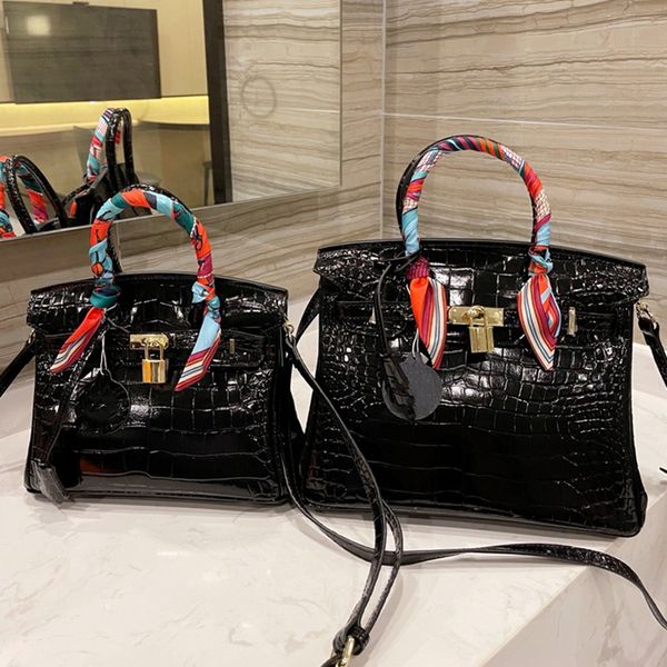 crossbody shoulder bags designer tote bag handbags luxury totes cross body artwork genuine leather high-quality fashion brand 2 colors with
crossbody shoulder bags designer tote bag handbags luxury totes cross body artwork genuine leather high-quality fashion brand 2 colors with