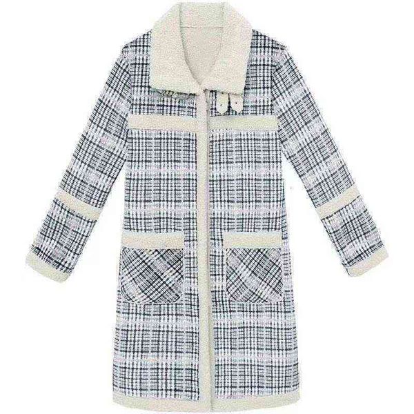 plaid thickened cashmere medium and long cotton coat for women 2021 winter imitation lamb hair popular, Black
plaid thickened cashmere medium and long cotton coat for women 2021 winter imitation lamb hair popular, Black
