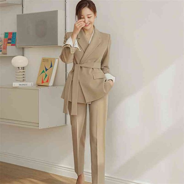 autumn pants suit lace-up breasted jacket coat and long business 2 piece set women korean slim work wear ol blazer 210514, White
autumn pants suit lace-up breasted jacket coat and long business 2 piece set women korean slim work wear ol blazer 210514, White