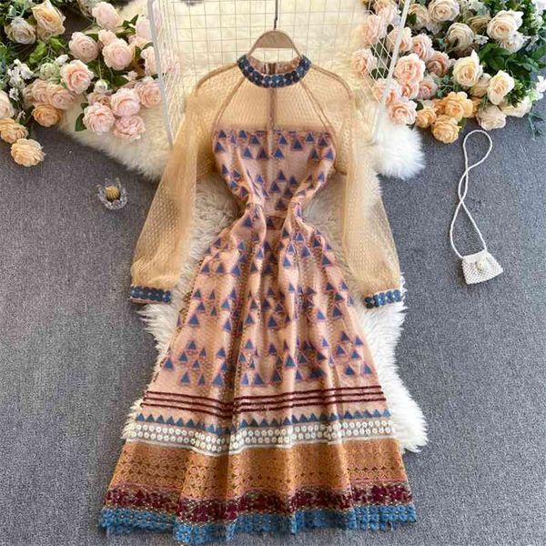 spring autumn women vintage embroidery lace patchwork long dress elegant lady o-neck puff sleeve beach 210430, Black;gray
spring autumn women vintage embroidery lace patchwork long dress elegant lady o-neck puff sleeve beach 210430, Black;gray
