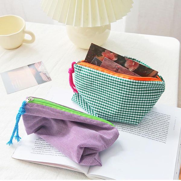 cosmetic bags & cases female clutch bag women's 2021 plaid printing small handbags purse casual ladies make up storage
cosmetic bags & cases female clutch bag women's 2021 plaid printing small handbags purse casual ladies make up storage