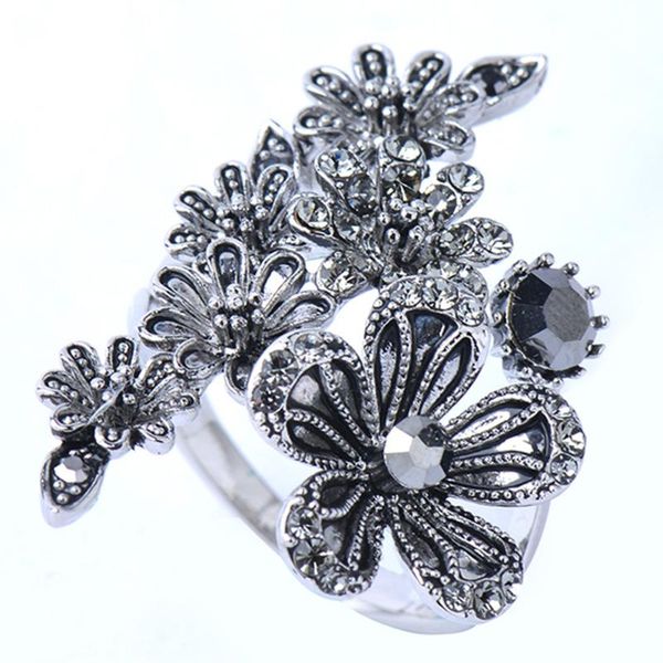 wedding rings vintage female black stone ring classic party engagement for women fashion crystal flower, Slivery;golden
wedding rings vintage female black stone ring classic party engagement for women fashion crystal flower, Slivery;golden