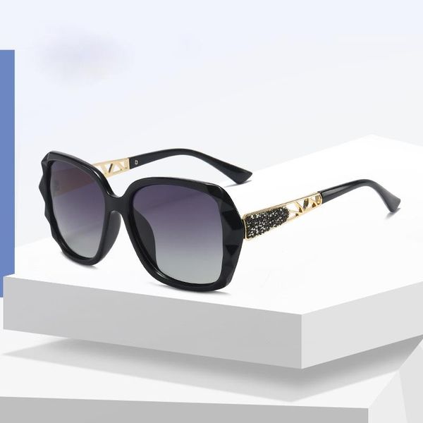 sunglasses fashion polarizing sunglasses, women's diamond set anti ultraviolet manufacturers wholesale, White;black
sunglasses fashion polarizing sunglasses, women's diamond set anti ultraviolet manufacturers wholesale, White;black
