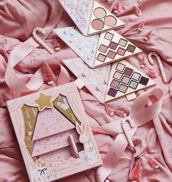 factory direct beauty items christmas tree eye shadow 3pcs set blush mascara contour highlighter pink appearance fast delivery
factory direct beauty items christmas tree eye shadow 3pcs set blush mascara contour highlighter pink appearance fast delivery