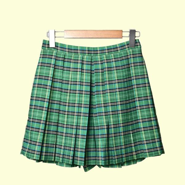 women's shorts women's green plaid casual college style french brand a-line pleated fashion pants, White;black 
women's shorts women's green plaid casual college style french brand a-line pleated fashion pants, White;black