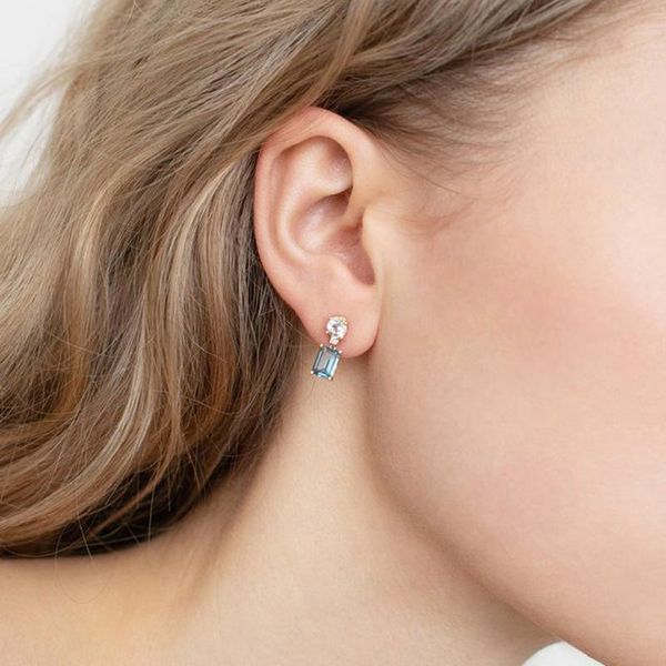 dangle & chandelier geometric gold plated 925 sterling silver women multi piercing baguette square light blue zircon dangling drop earring
dangle & chandelier geometric gold plated 925 sterling silver women multi piercing baguette square light blue zircon dangling drop earring
