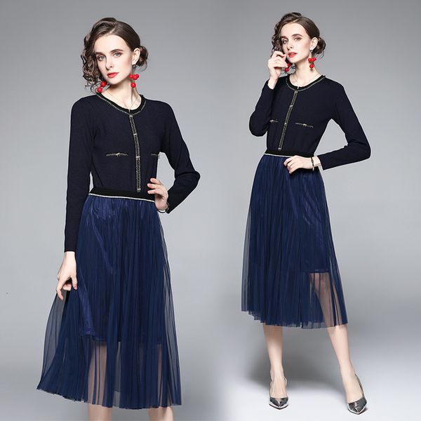 chic long skirt xianchaoxian 2021 autumn winter small fragrance waist closing mesh stitched knitted dress, Black;gray
chic long skirt xianchaoxian 2021 autumn winter small fragrance waist closing mesh stitched knitted dress, Black;gray