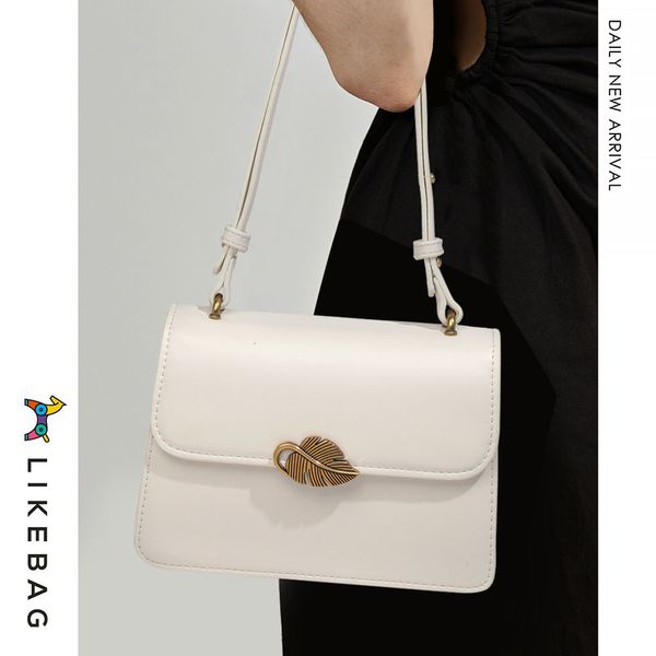 armpit bag female 2021 fashion summer popular this year, minority texture, high sense, white messenger
armpit bag female 2021 fashion summer popular this year, minority texture, high sense, white messenger