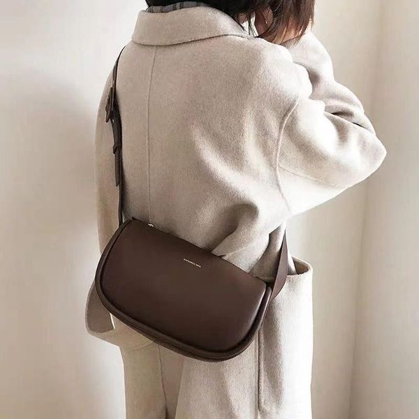 evening bags single shoulder women luxury crescent fashion armpit bag trendy lady half moon messenger genuine leather calfskin
evening bags single shoulder women luxury crescent fashion armpit bag trendy lady half moon messenger genuine leather calfskin