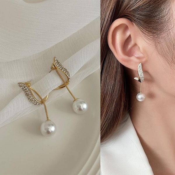 stud earrings advanced sense of light luxury, minority design earrings, feminine temperament, trend in 2021, Golden;silver
stud earrings advanced sense of light luxury, minority design earrings, feminine temperament, trend in 2021, Golden;silver