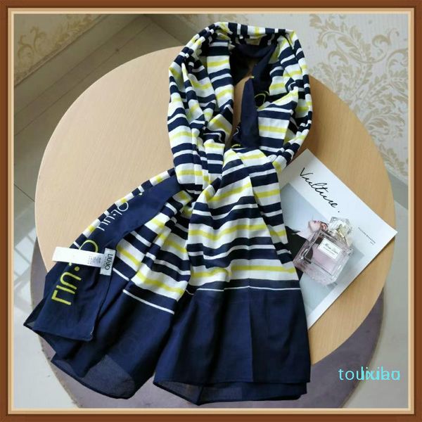 scarves foreign trade italian fashion lady warm thickened winter scarf shawl stripe long trend shows temperament neckneck, Blue;gray
scarves foreign trade italian fashion lady warm thickened winter scarf shawl stripe long trend shows temperament neckneck, Blue;gray