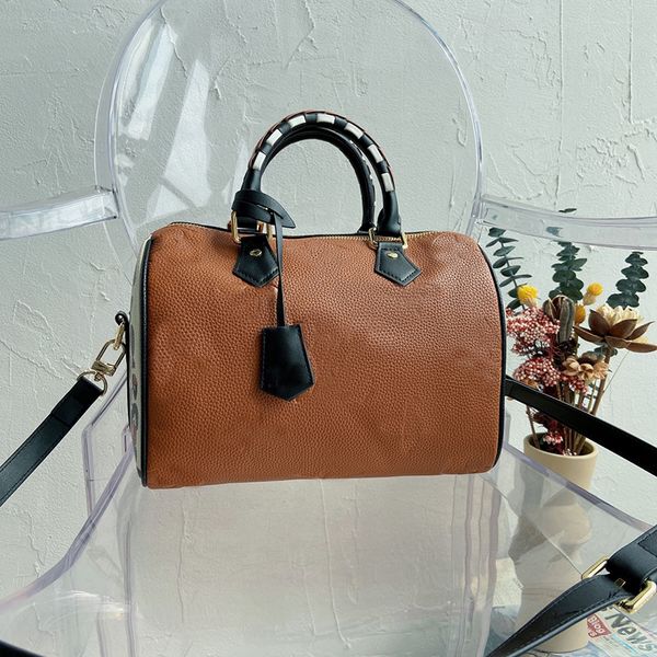 crossbody designer bags shoulder bag handbags leather high-capacity evening party shopping business occasions 5 colors with exquisite packag
crossbody designer bags shoulder bag handbags leather high-capacity evening party shopping business occasions 5 colors with exquisite packag