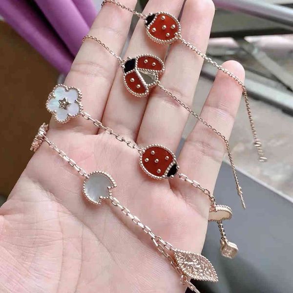 2021 925 silver rose gold carnelian lucky seven-star ladybug bracelet, ladies fashion light luxury charm jewelr, Golden;silver
2021 925 silver rose gold carnelian lucky seven-star ladybug bracelet, ladies fashion light luxury charm jewelr, Golden;silver