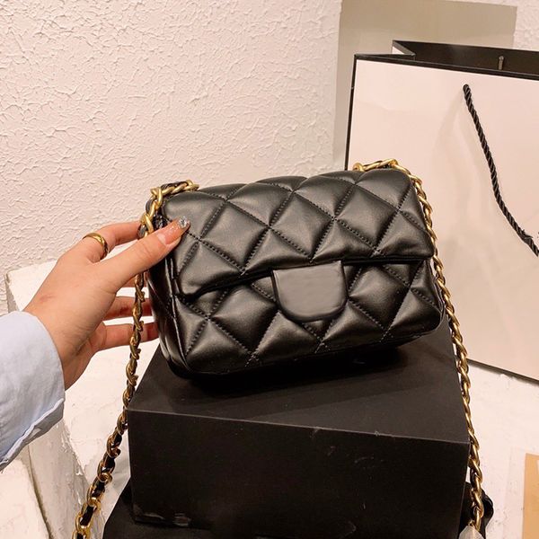 2022 spring summer 20cm mini classic flap bags luxury designer quilted black orange lambskin lambs crossbody gold metal vanity cosmetic hand, Red;black
2022 spring summer 20cm mini classic flap bags luxury designer quilted black orange lambskin lambs crossbody gold metal vanity cosmetic hand, Red;black