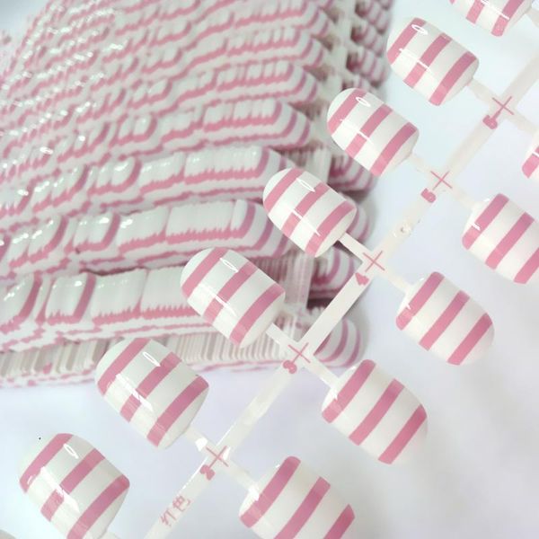 100sets wholesale glossy acrylic false nail tips artificial short fake nails for design diy art manicure tools1, Red;gold
100sets wholesale glossy acrylic false nail tips artificial short fake nails for design diy art manicure tools1, Red;gold