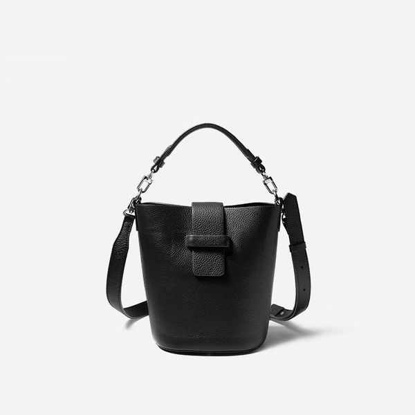 evening bags 2021 design leather ladies fashion bucket bag exquisite crossbody leisure handbag for women
evening bags 2021 design leather ladies fashion bucket bag exquisite crossbody leisure handbag for women