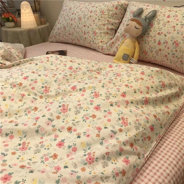 bedding sets japanese little flower girl's four piece set;single student shree set
bedding sets japanese little flower girl's four piece set;single student shree set