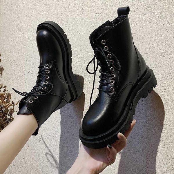 boots autumn and winter round toe lace-up shoes women's fashion white black pu leather ankle motorcycle platform botas
boots autumn and winter round toe lace-up shoes women's fashion white black pu leather ankle motorcycle platform botas