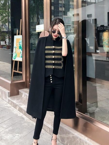 women's wool & blends shawl woolen coat female 2021 autumn and winter british court single-breasted embroidered collar cloak, Black
women's wool & blends shawl woolen coat female 2021 autumn and winter british court single-breasted embroidered collar cloak, Black