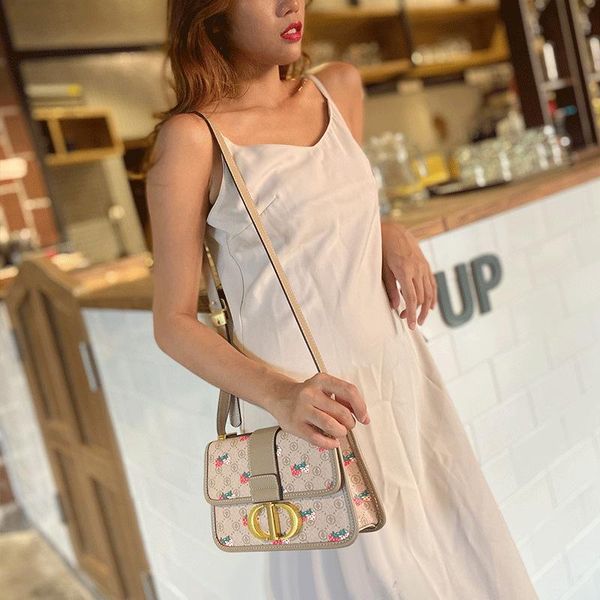 evening bags tote bag shell print design women's handbag 2021 fashion pu leather female messenger
evening bags tote bag shell print design women's handbag 2021 fashion pu leather female messenger