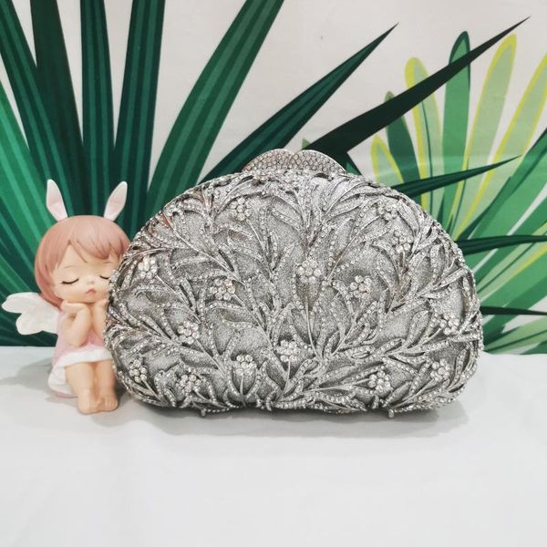 evening bags silver color crystal diamond women's metal clutches bag ladies hollow out wedding party prom dinner handbag female purse
evening bags silver color crystal diamond women's metal clutches bag ladies hollow out wedding party prom dinner handbag female purse