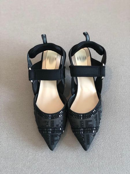 2021 good quality fashion women luxurys designers shoes designer sandals womens luxury high heels sandal dress shoess with box size 35-41 -k, Black
2021 good quality fashion women luxurys designers shoes designer sandals womens luxury high heels sandal dress shoess with box size 35-41 -k, Black