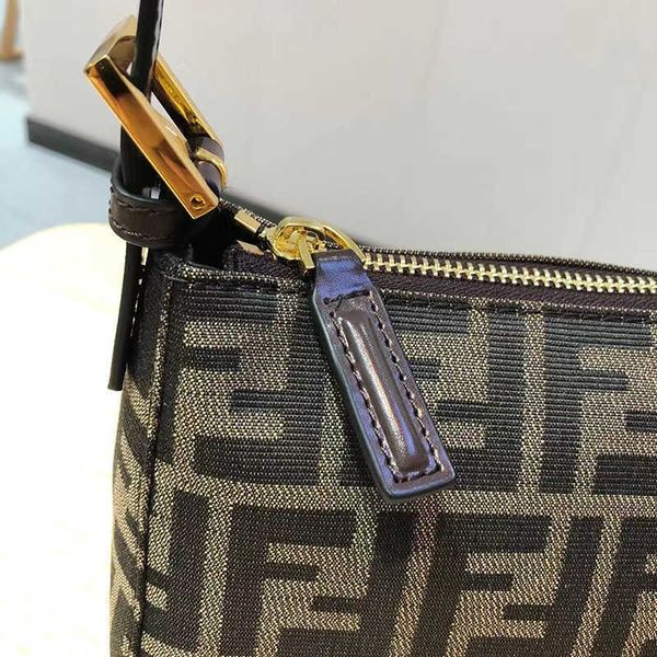 new hand-held one shoulder minority embroidered mahjong bag 2021 zlyluxury storage bags factory outlet
new hand-held one shoulder minority embroidered mahjong bag 2021 zlyluxury storage bags factory outlet