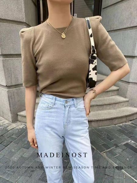 women's t-shirt 2021 summer o-neck pleated short sleeve women knit chic ladies casual slim tee shirts lady white t-shirts
women's t-shirt 2021 summer o-neck pleated short sleeve women knit chic ladies casual slim tee shirts lady white t-shirts