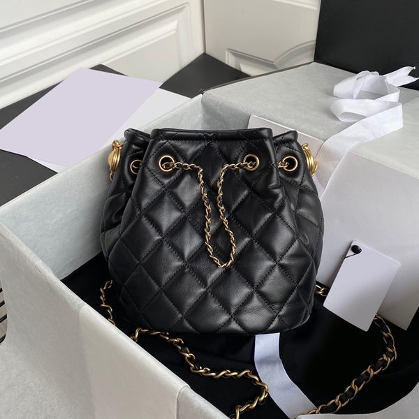 the new series vintage drawstring button bag as2057 the cortex has a gloss super texture retro black gold high end atmosphere fashion bags
the new series vintage drawstring button bag as2057 the cortex has a gloss super texture retro black gold high end atmosphere fashion bags
