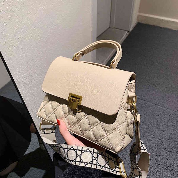 2022 factory outlet small autumn and winter new fashion foreign style one shoulder messenger bag lingge portable women's bag ppd1
2022 factory outlet small autumn and winter new fashion foreign style one shoulder messenger bag lingge portable women's bag ppd1