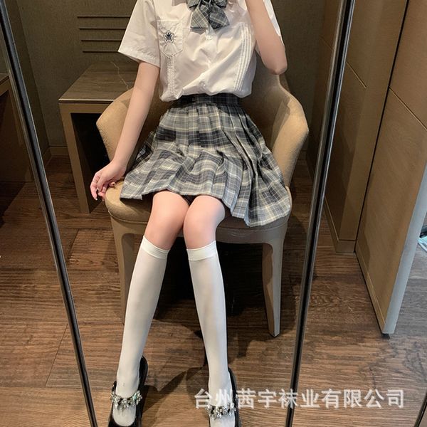 white female spring and thin leg summer socks transparent half tube knee jk stockings, Black;white
white female spring and thin leg summer socks transparent half tube knee jk stockings, Black;white