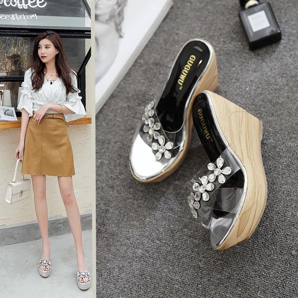 wedge heel slippers 2021 summer style outer wear fashion platform women's shoes petal rhinestone non-slip women sandals, Black
wedge heel slippers 2021 summer style outer wear fashion platform women's shoes petal rhinestone non-slip women sandals, Black