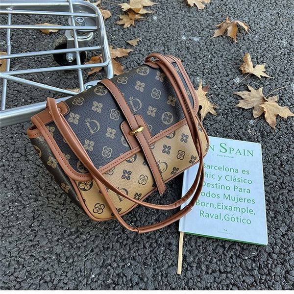 designer sale bag women's new version single shoulder messenger small square bag underarm
designer sale bag women's new version single shoulder messenger small square bag underarm