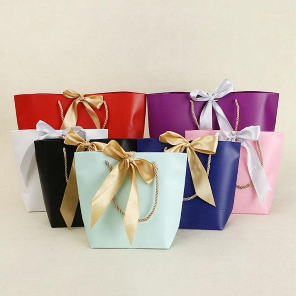 gift wrap 21x7x17cm colorful paper bag with handle cute bow ribbon black for christmas party1
gift wrap 21x7x17cm colorful paper bag with handle cute bow ribbon black for christmas party1