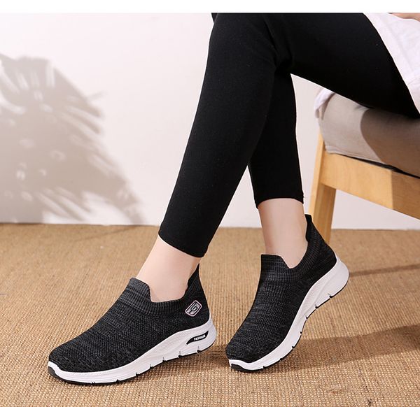 women's shoes autumn 2021 new breathable soft-soled running shoes casual sports shoe women zz228 
women's shoes autumn 2021 new breathable soft-soled running shoes casual sports shoe women zz228