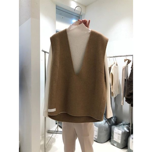 korea dongdamen 2021 autumn winter loose sleevels head solid color simple v-neck casual vt women, Black;white
korea dongdamen 2021 autumn winter loose sleevels head solid color simple v-neck casual vt women, Black;white