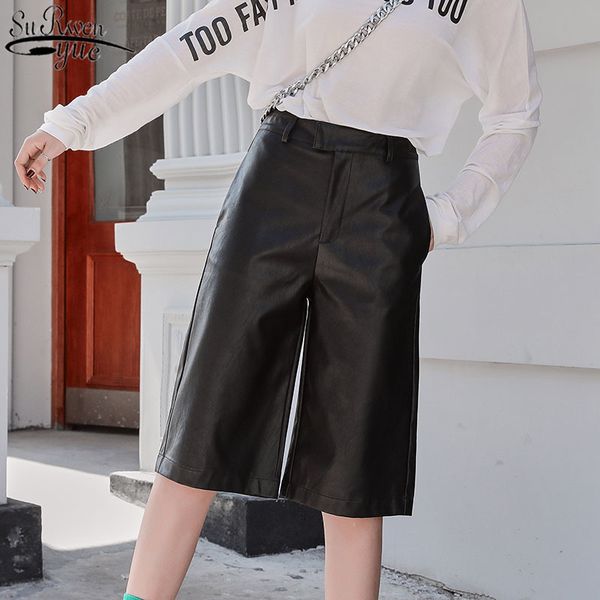 plus size british style autumn women's pu leather short high waist motor five point trouser casual straight overalls 11334 210417, White;black
plus size british style autumn women's pu leather short high waist motor five point trouser casual straight overalls 11334 210417, White;black