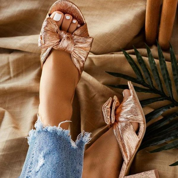 slippers 2021 thick heel bow silk face golden large size sandals and for children, Black
slippers 2021 thick heel bow silk face golden large size sandals and for children, Black