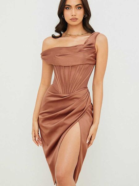 summer women fashion one shoulder dress asymmetric split satin mid calf dress celebrity bodycon club party dress 210625, Black;gray
summer women fashion one shoulder dress asymmetric split satin mid calf dress celebrity bodycon club party dress 210625, Black;gray