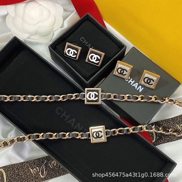 21 small fragrance new square letter women's net red versatile anti allergy earrings s925 silver needle, Golden
21 small fragrance new square letter women's net red versatile anti allergy earrings s925 silver needle, Golden