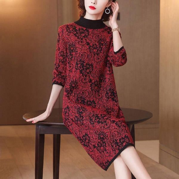 casual dresses 2021 autumn winter retro floral print warm long wool sweater women elegant knitted mid-length dress, Black;gray
casual dresses 2021 autumn winter retro floral print warm long wool sweater women elegant knitted mid-length dress, Black;gray