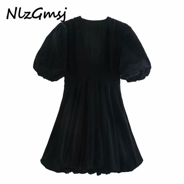 autumn winter fashion women solid elegant black velvet dress puff short sleeve v neck ladies mini 210628, Black;gray
autumn winter fashion women solid elegant black velvet dress puff short sleeve v neck ladies mini 210628, Black;gray
