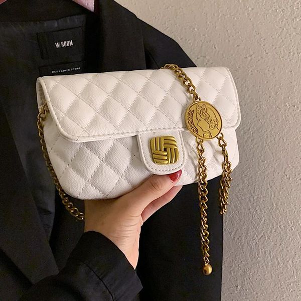 evening bags ladies summer simple and versatile shoulder bag fashion badge decoration messenger classic rhombus design purses 2021
evening bags ladies summer simple and versatile shoulder bag fashion badge decoration messenger classic rhombus design purses 2021