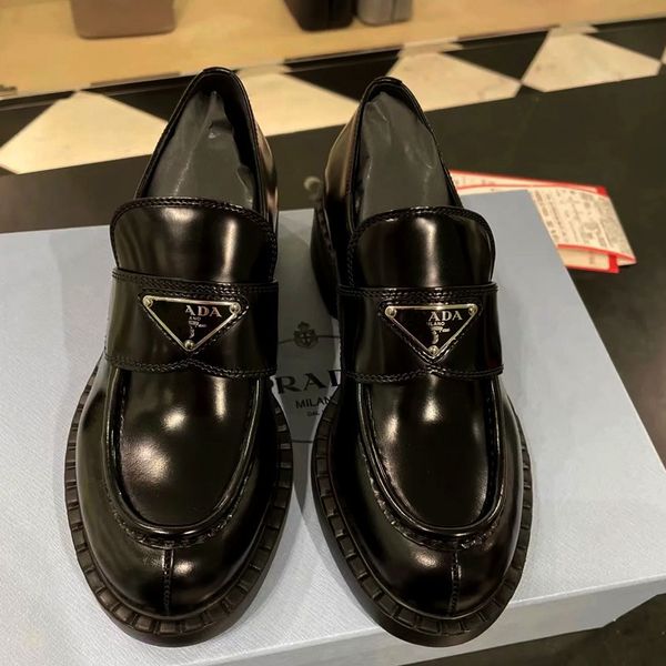 in a p small leather woman, the same heel and thick soled british women in lefu shoes, Black
in a p small leather woman, the same heel and thick soled british women in lefu shoes, Black