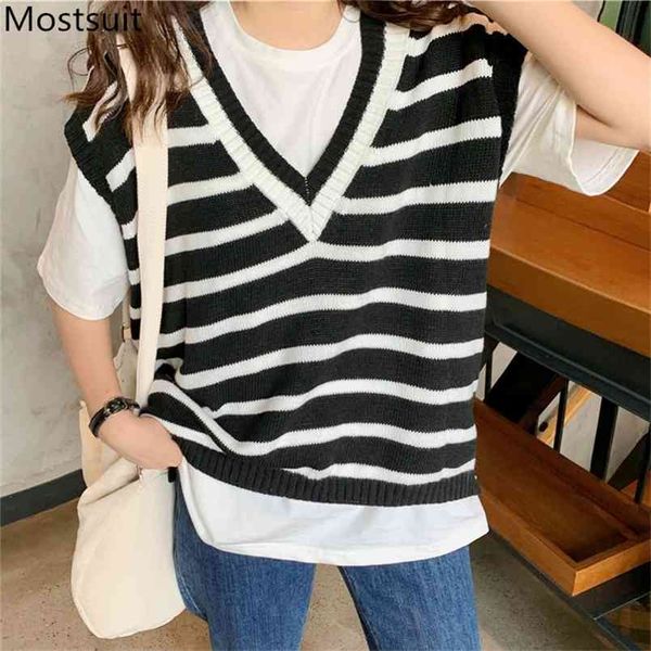oversized striped knitted sweater vest women sleeveless v-neck korean vintage loose fashion female pullover vests 210513, Black;white
oversized striped knitted sweater vest women sleeveless v-neck korean vintage loose fashion female pullover vests 210513, Black;white