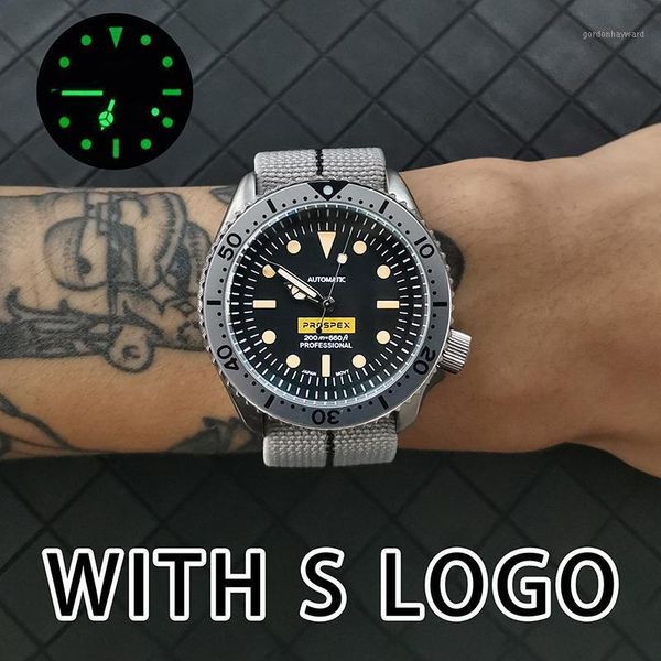 wristwatches skx009 style automatic men's watch 42mm japanese nh35 movement green luminous vintage dial sapphire glass 120 clicks 20atm, Slivery;brown
wristwatches skx009 style automatic men's watch 42mm japanese nh35 movement green luminous vintage dial sapphire glass 120 clicks 20atm, Slivery;brown