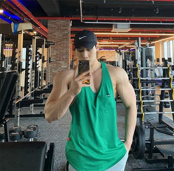 men' tank 2021 fashion sleeveless fitness bodybuilding muscle vest gym running exercise sport men casual, White;black
men' tank 2021 fashion sleeveless fitness bodybuilding muscle vest gym running exercise sport men casual, White;black