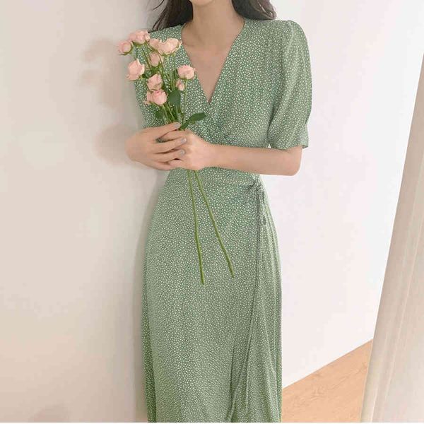 casual green print dre v neck bandage beach summer bohemian dresses for women 210515, Black;gray
casual green print dre v neck bandage beach summer bohemian dresses for women 210515, Black;gray